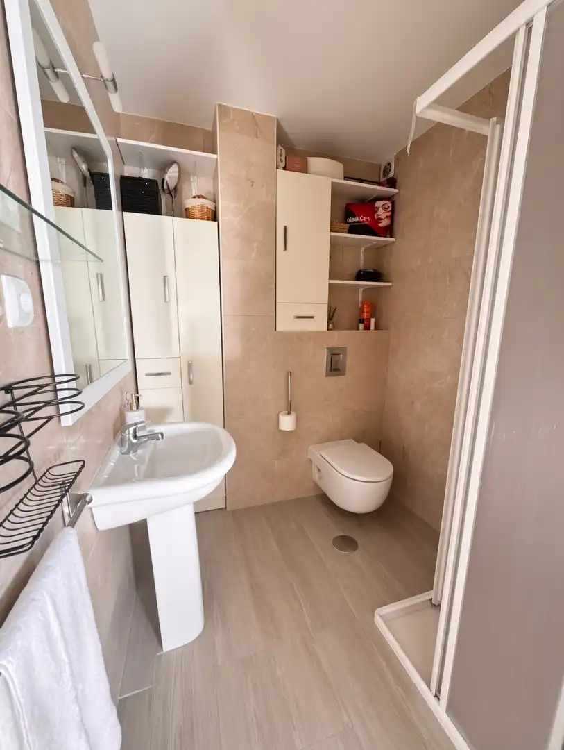 Bany de Apartament en venda en Sotogrande amb Aire condicionat, Terrassa i Moblat