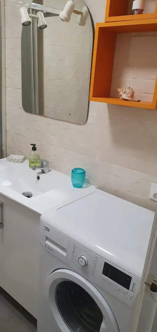 Estudio de alquiler en Rúa de Bolivia, Plaza España - Corte Inglés