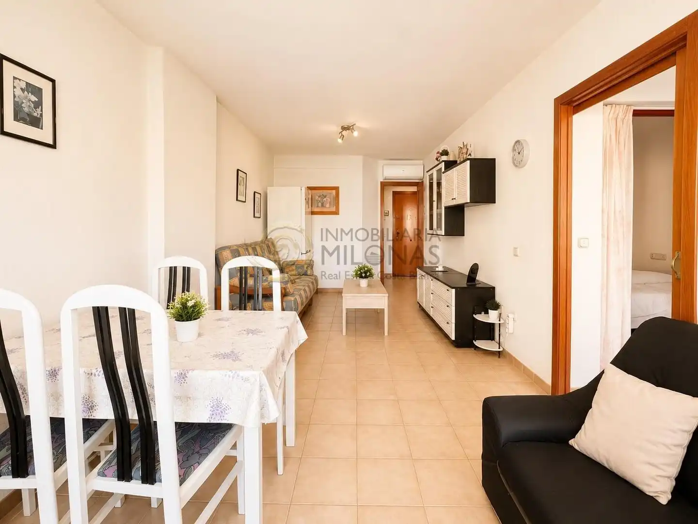 Sala de estar de Apartamento en venta en Benidorm con Aire acondicionado, Amueblado y Piscina comunitaria