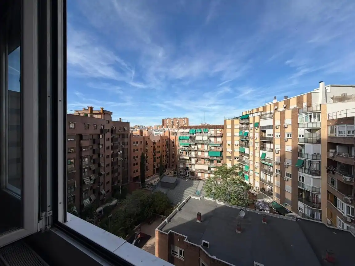 Vista exterior de Piso de alquiler en Madrid con Aire acondicionado y Terraza