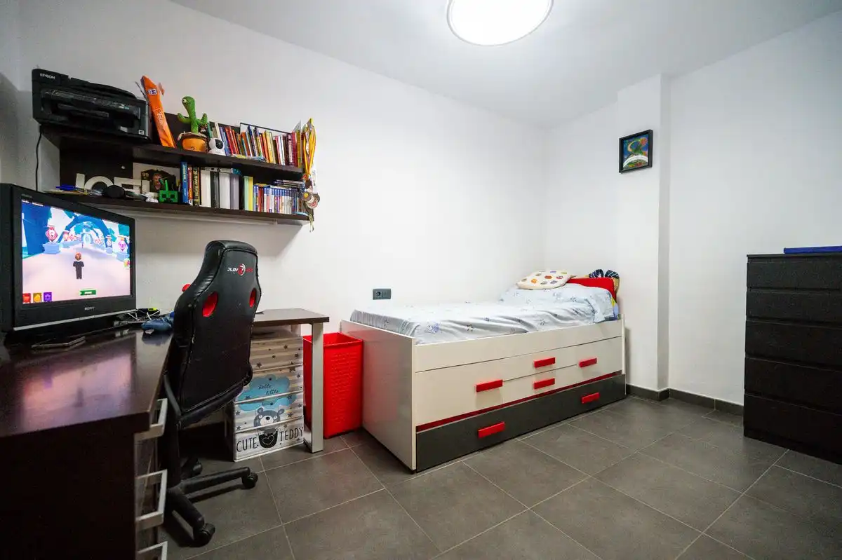 Dormitori de Pis en venda en Santa Eulària des Riu amb Aire condicionat, Calefacció i Terrassa