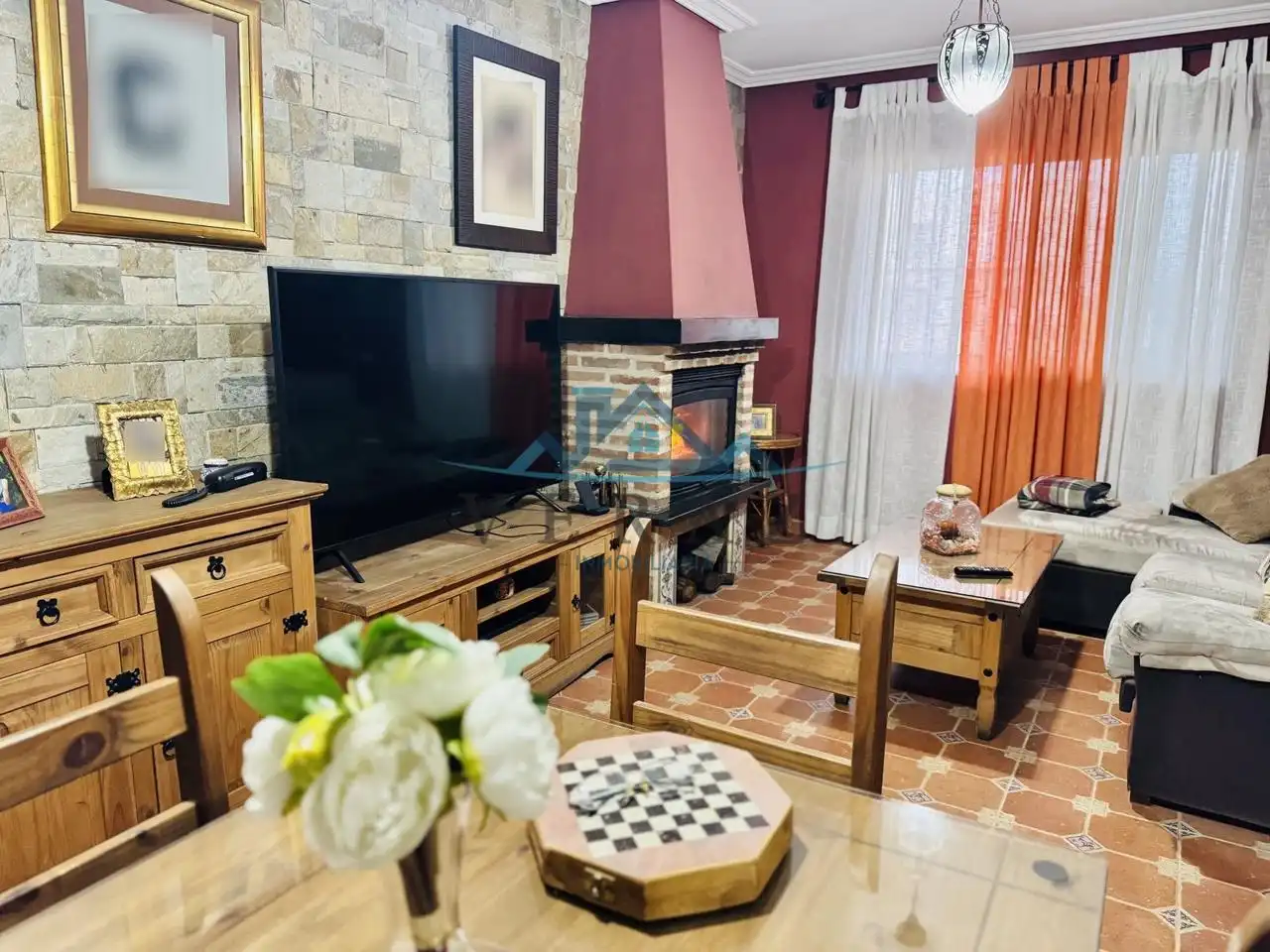 Sala d'estar de Casa o xalet en venda en Talavera de la Reina amb Aire condicionat, Calefacció i Jardí privat