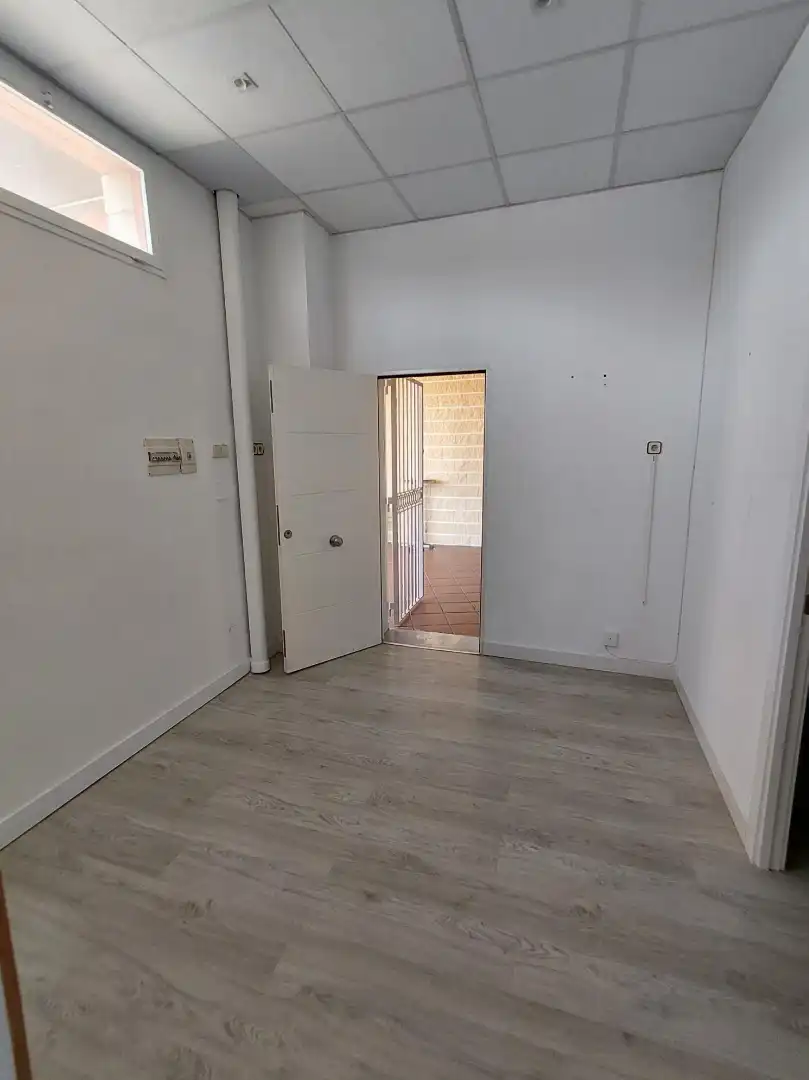 Geschaftsraum zur Miete in Avenida España, Peñas Albas - Zulema