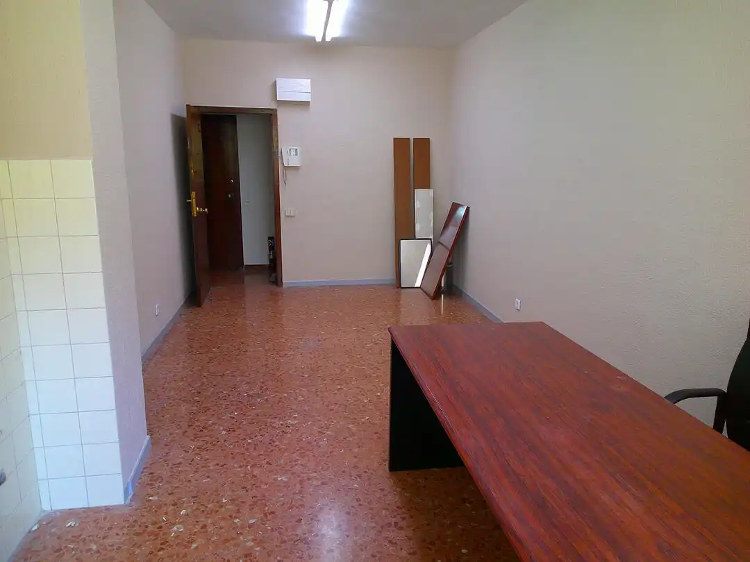 Oficina de alquiler en  Pamplona / Iruña con Calefacción