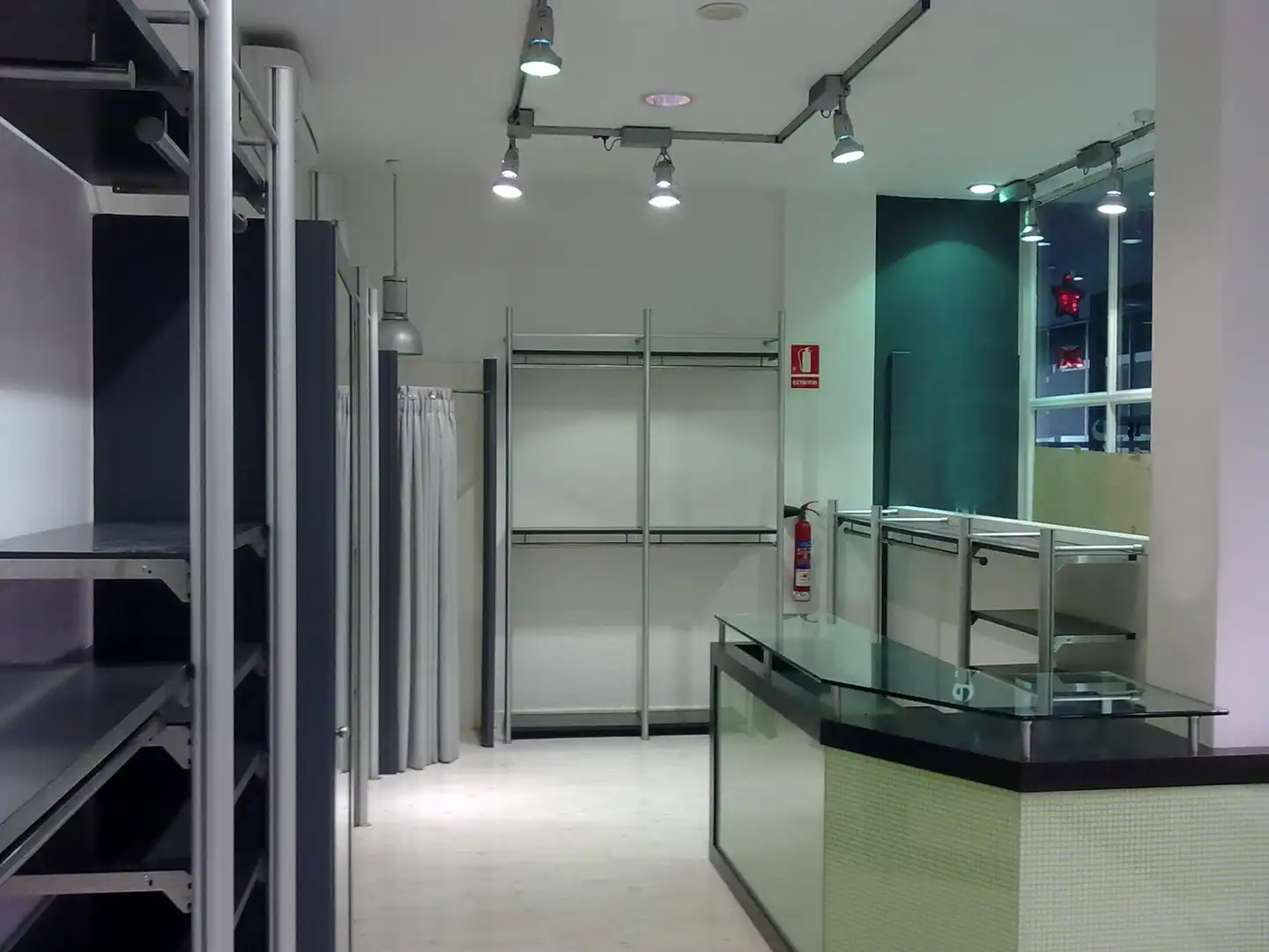 Business premises to rent in Nucli Urbà, imagen 2