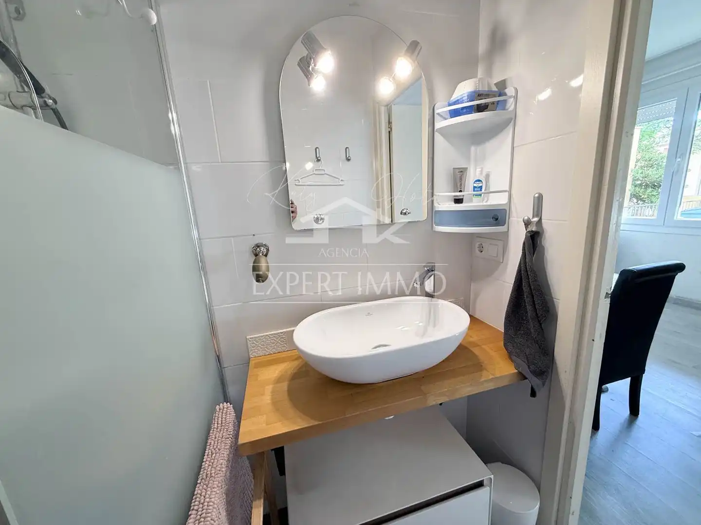 Baño de Apartamento en venta en Roses con Amueblado y Piscina comunitaria