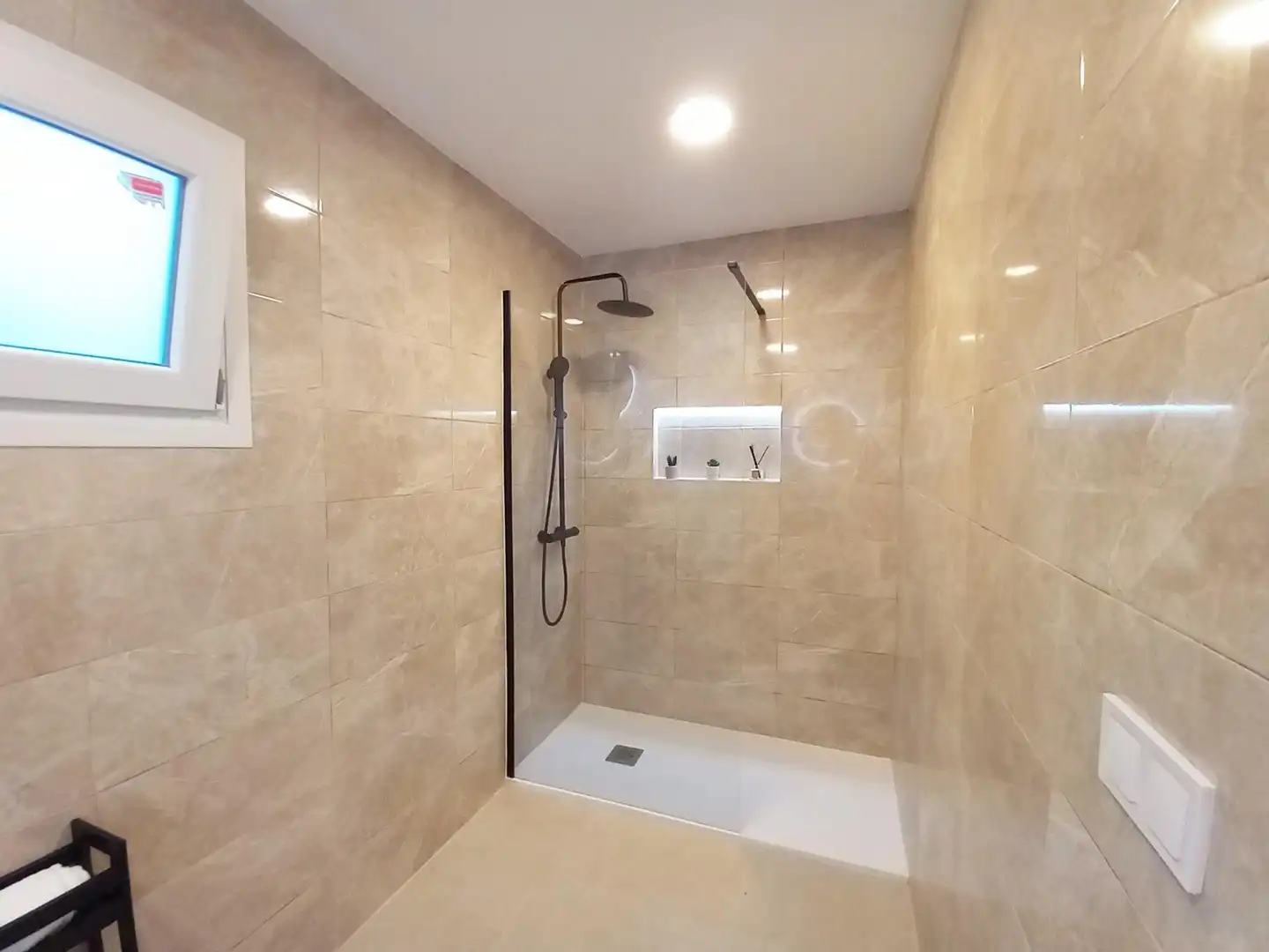 Flat with terrace for sale in Cerdanyola, imagen 3