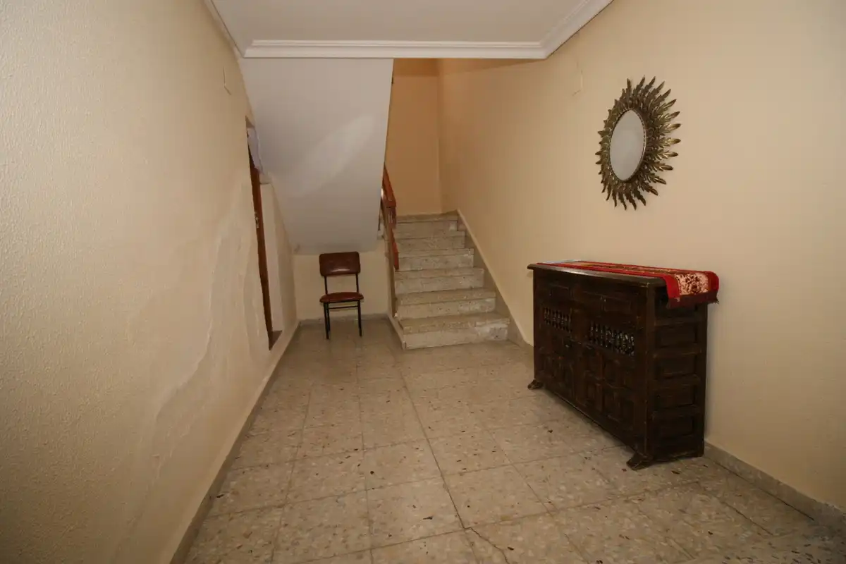 Piso en venta en Arenas de San Pedro con Calefacción, Terraza y Amueblado
