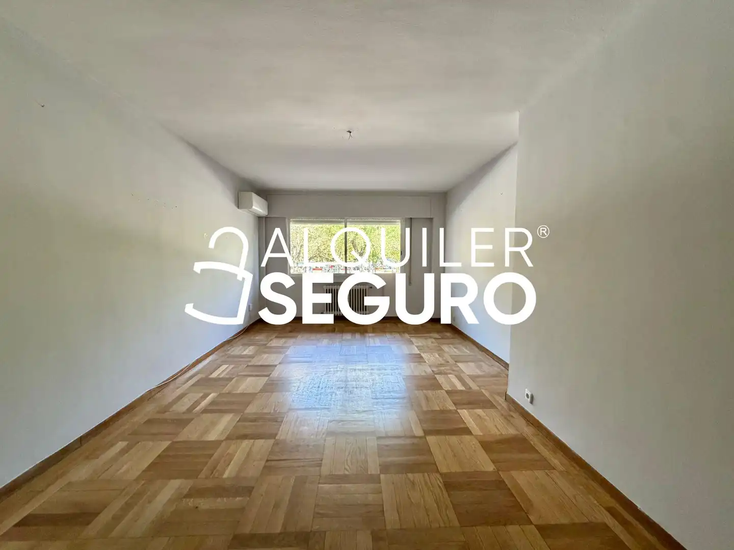 Bedroom of Flat for rent in Majadahonda  with Air Conditioner, Heating and Storage room