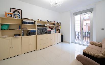 Living room of Flat for sale in  Madrid Capital