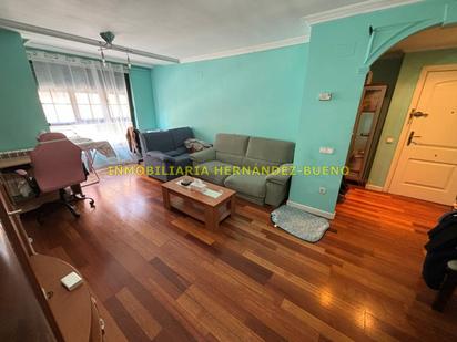 Living room of Flat for sale in Salamanca Capital  with Terrace