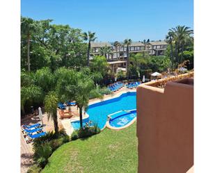 Pis de lloguer a Oasis de Marbella, Las Lomas de Río Verde, Milla de Oro, Marbella