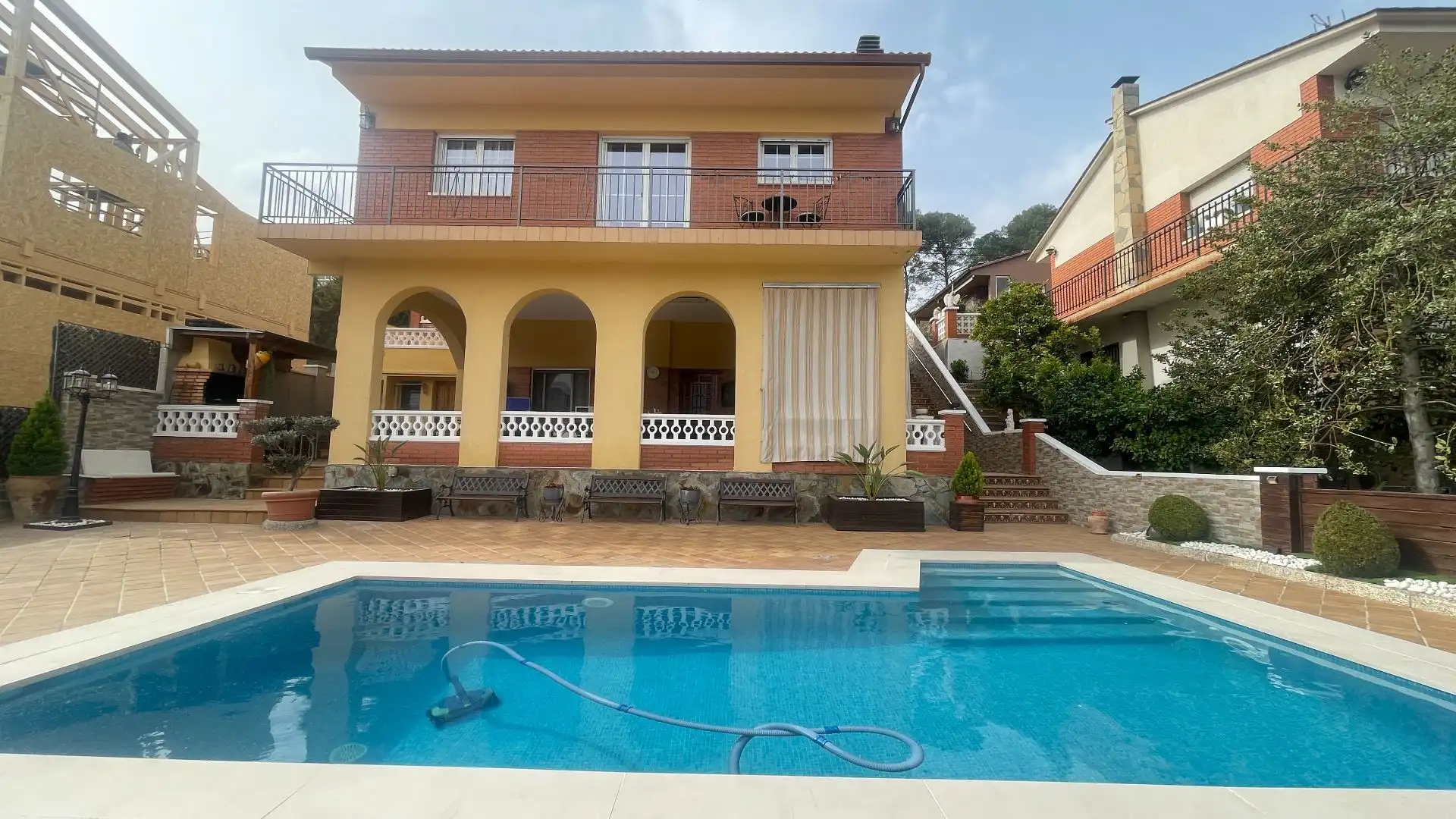 Piscina de Casa o xalet en venda en Rubí amb Calefacció, Jardí privat i Terrassa