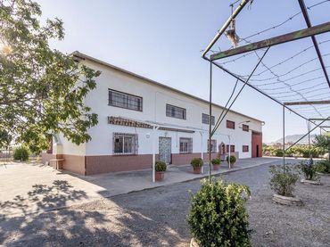 Xalet amb balcó en venda a Santa Fe