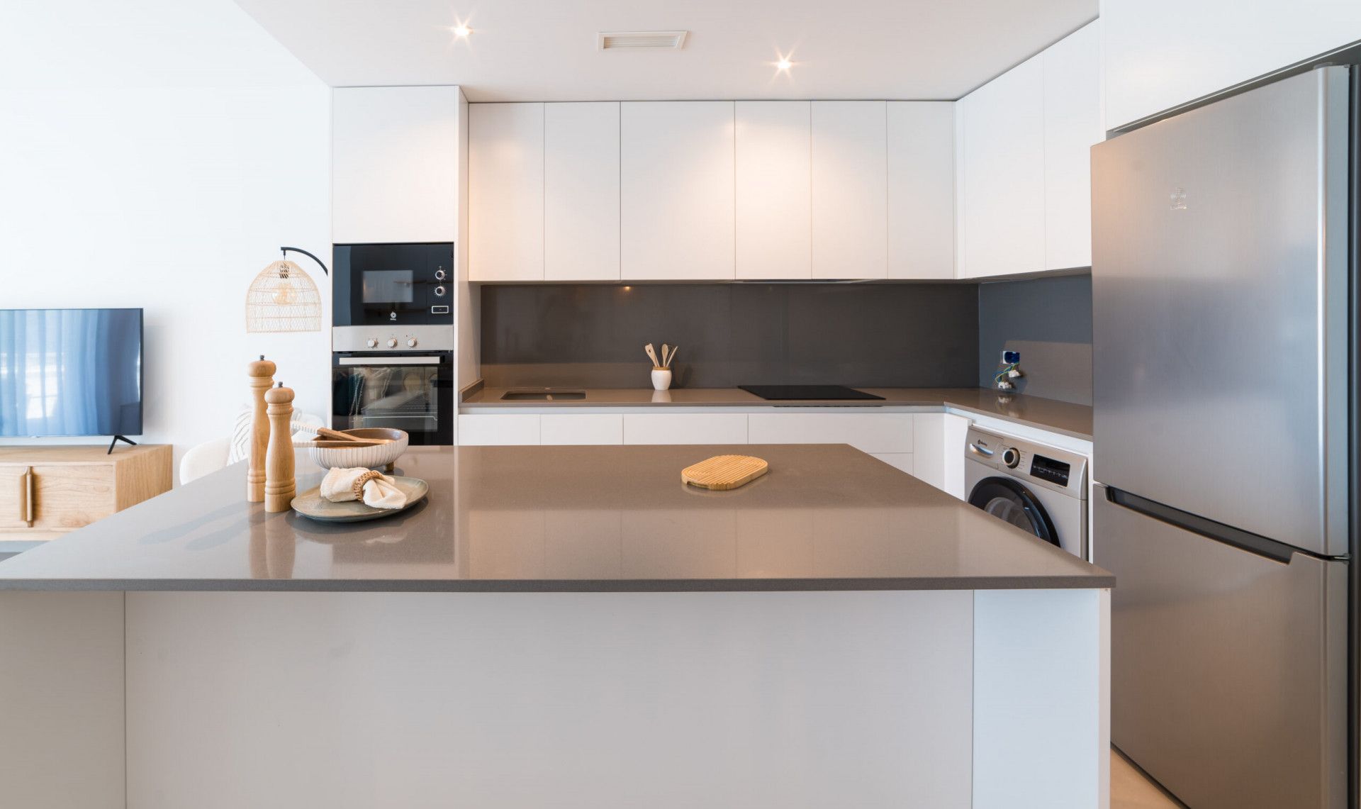 Cuina de Planta baixa en venda en Estepona amb Aire condicionat, Jardí privat i Terrassa