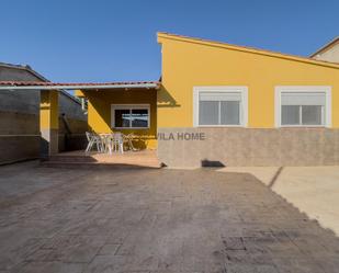 Exterior view of Country house for sale in Vilanova i la Geltrú  with Air Conditioner, Heating and Private garden