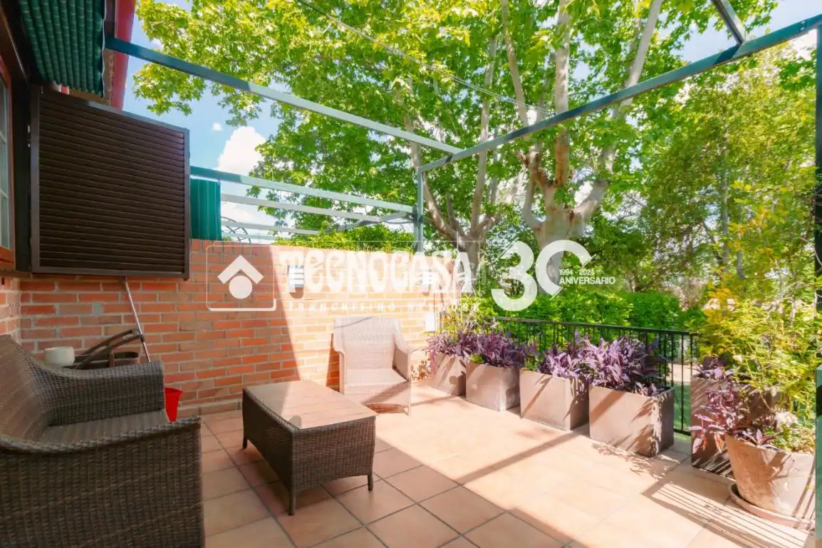 Terrassa de Casa adosada en venda en Madrid amb Aire condicionat, Calefacció i Terrassa