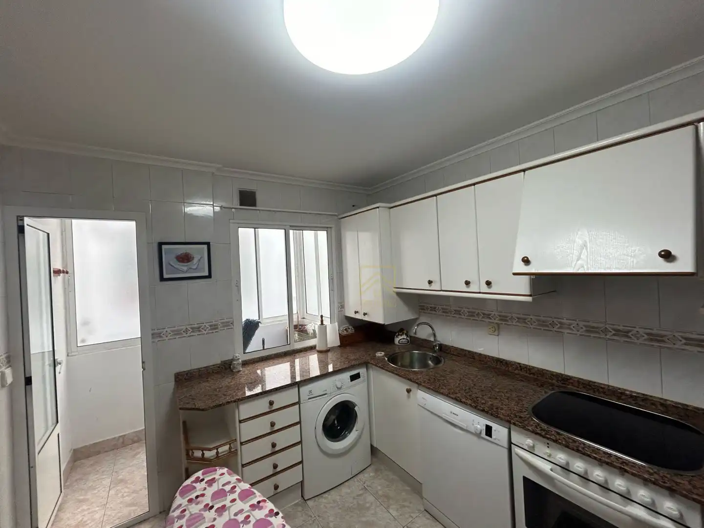 Cocina de Piso de alquiler en Torrelavega  con Calefacción, Parquet y Amueblado