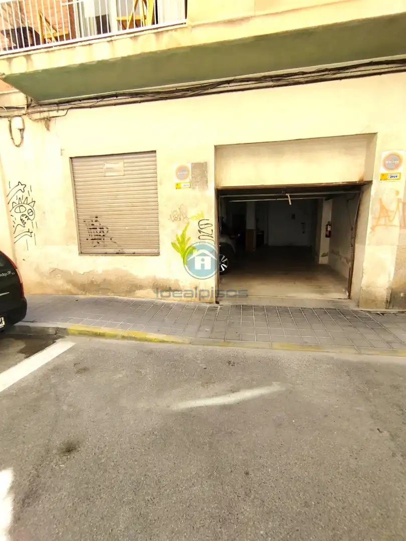 Local comercial en venda a Campoamor - Altozano