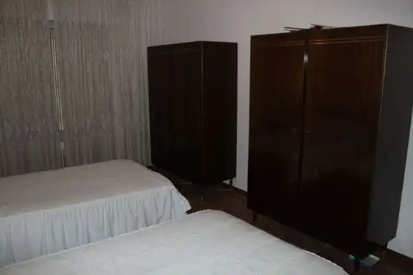 Habitación de Casa adosada en venta en Urda con Calefacción, Terraza y Trastero