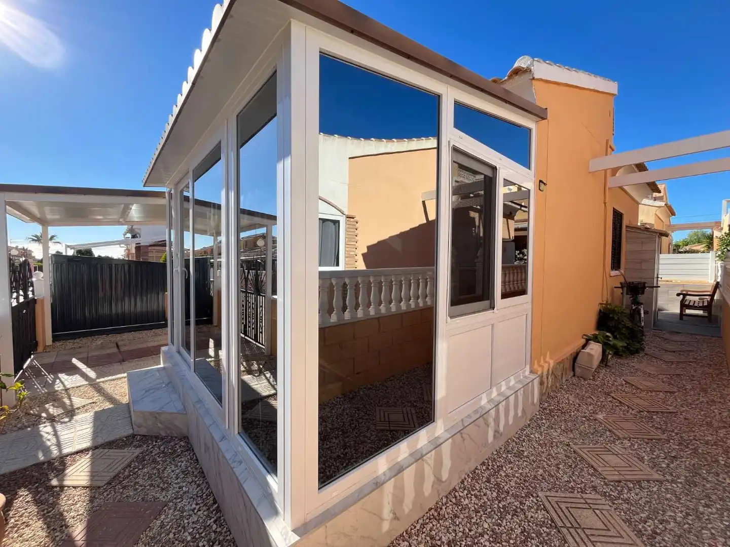 Vista exterior de Casa o xalet en venda en Orihuela amb Aire condicionat, Calefacció i Terrassa