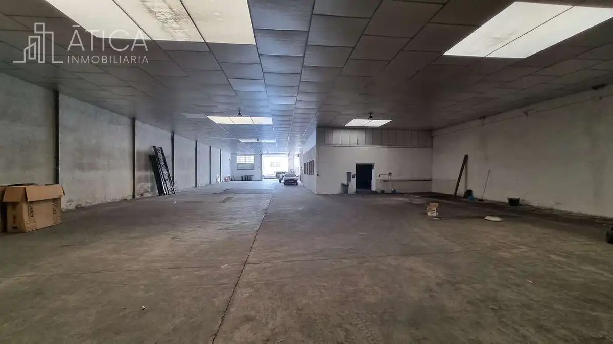 Industrial building for sale in Villares de la Reina
