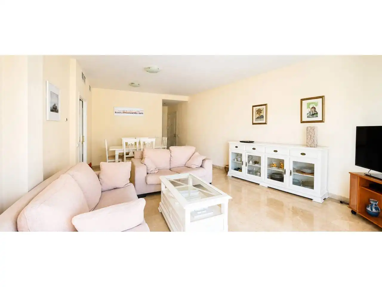 Wohnzimmer von Wohnung zum Verkauf in Manilva mit Klimaanlage, Terrasse und Möbliert