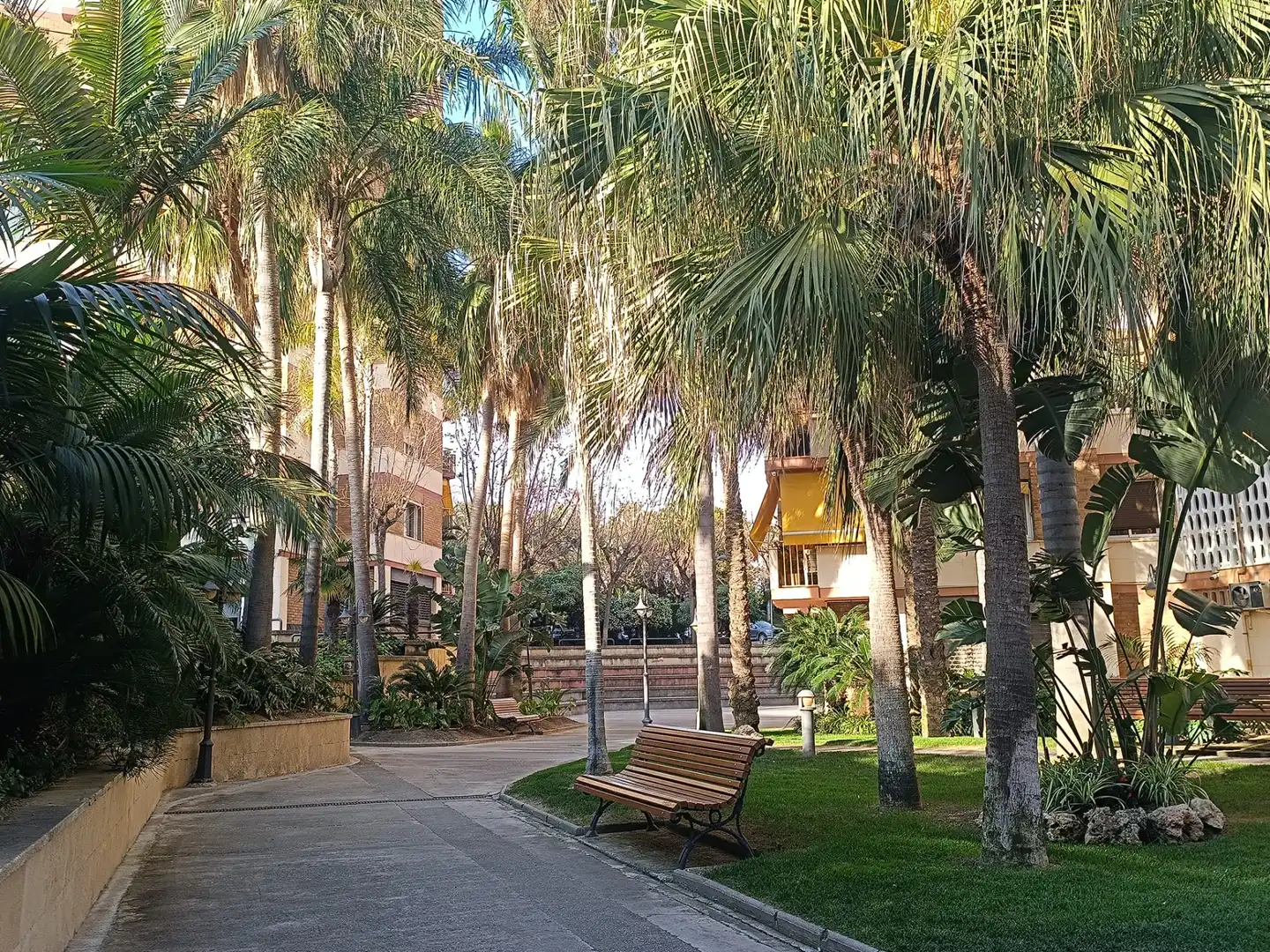 Außenansicht von Geschaftsraum zum Verkauf in Tarragona mit Klimaanlage und Möbliert