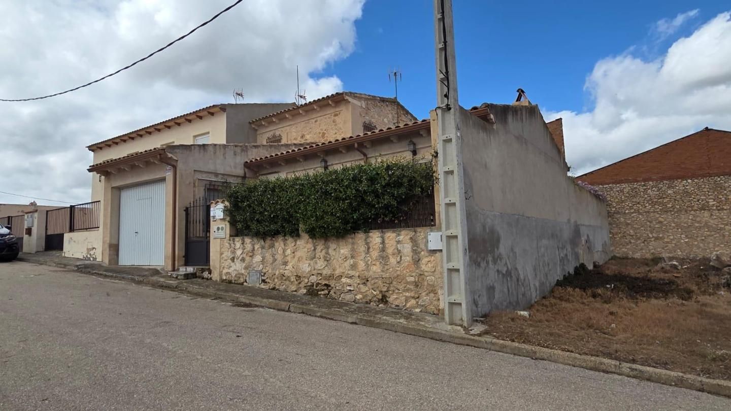 Exterior view of House or chalet for sale in Villares del Saz  with Air Conditioner, Terrace and Swimming Pool