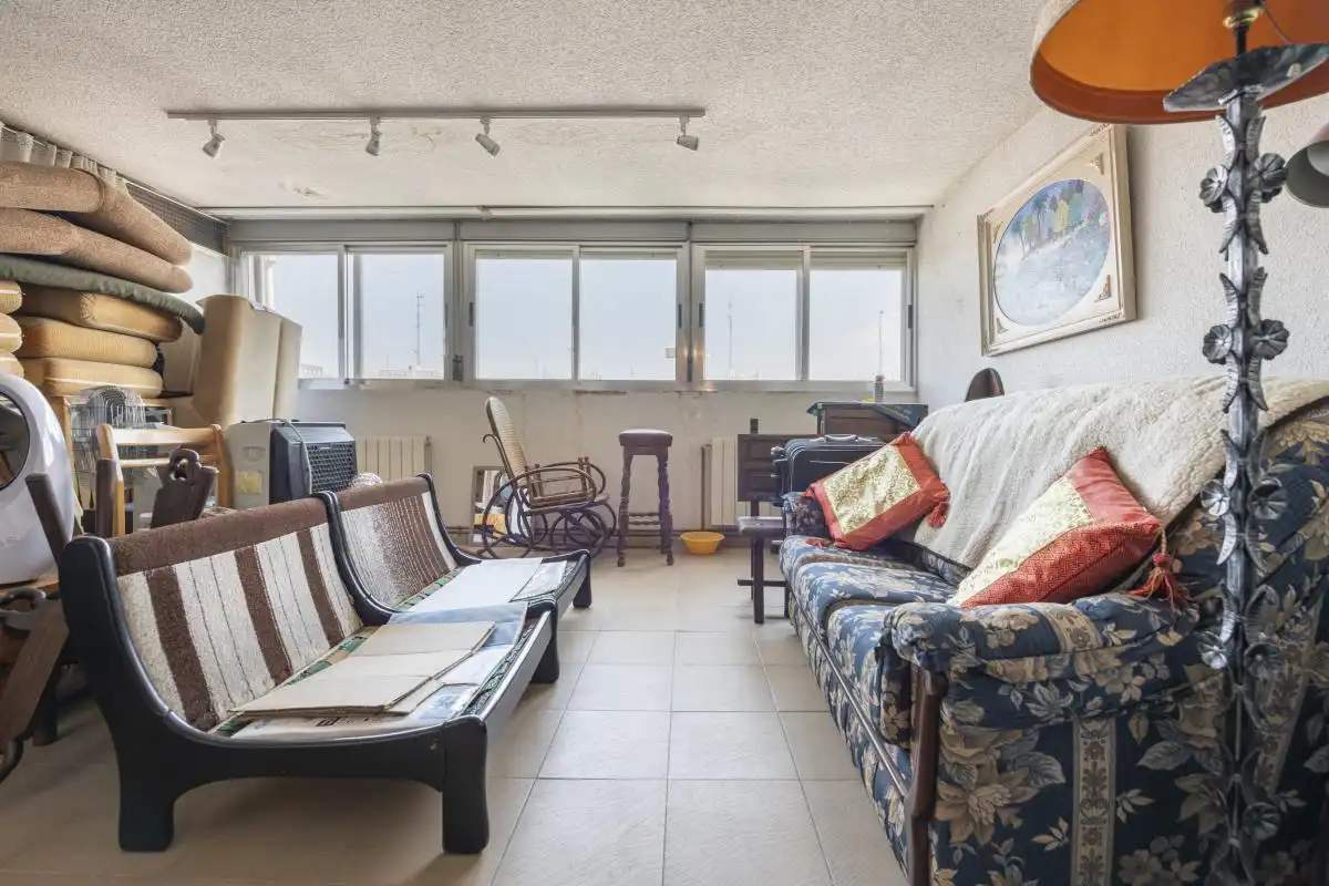 Wohnzimmer von Dachboden zum Verkauf in Madrid mit Klimaanlage, Heizung und Terrasse