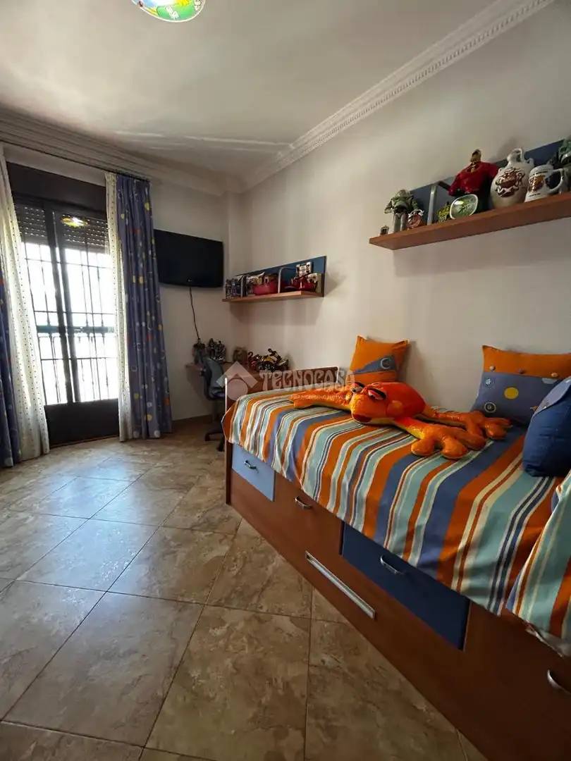 Habitación de Casa adosada en venta en Alcalá del Río con Aire acondicionado