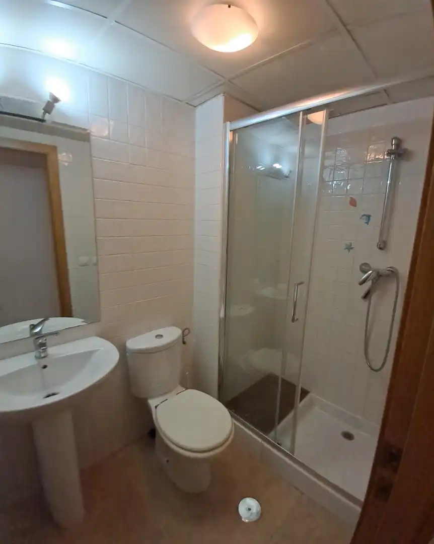 Bathroom of Flat for rent in Mairena del Aljarafe  with Air Conditioner and Community pool