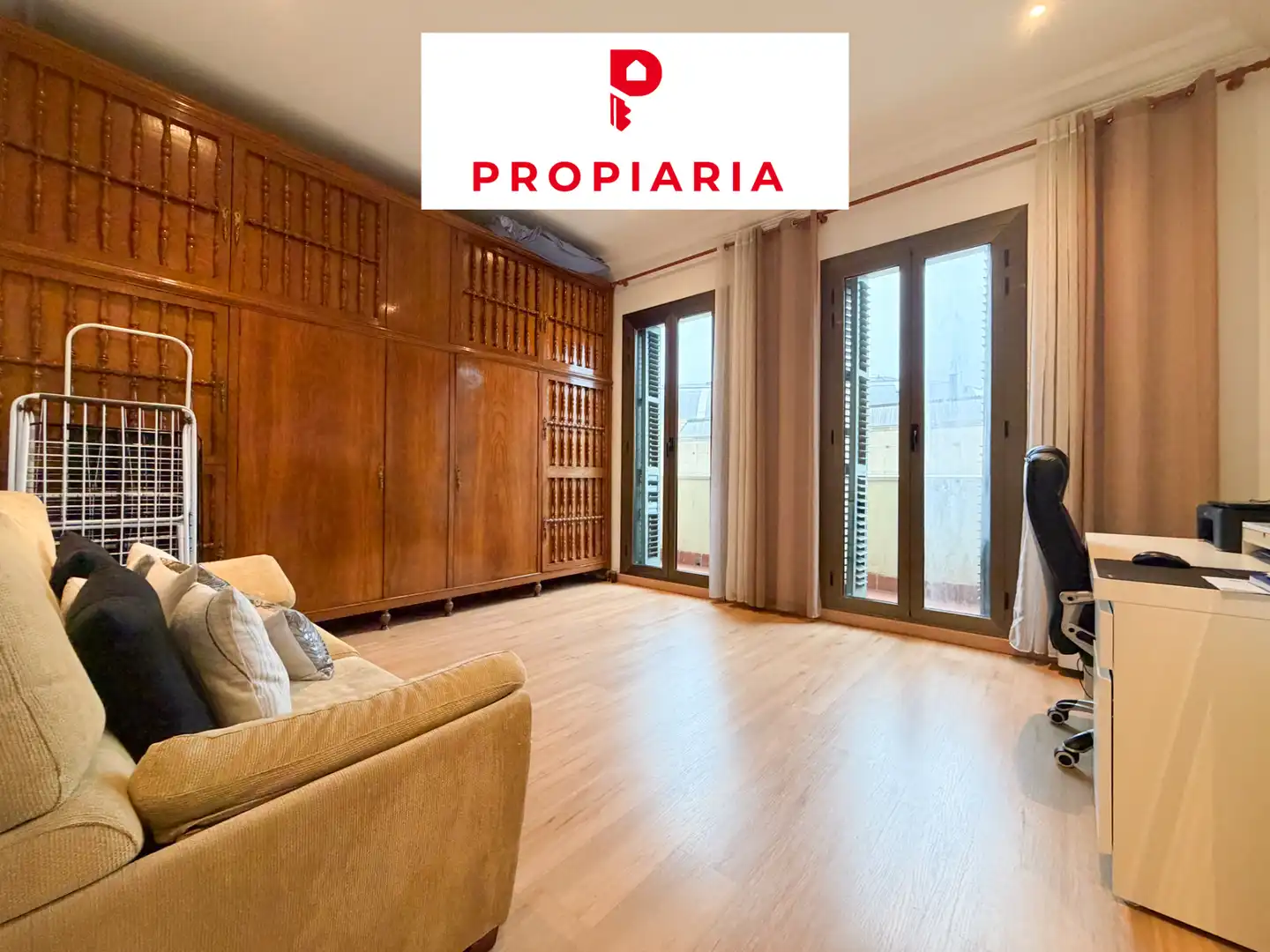 Vista exterior de Piso en venta en Barcelona con Aire acondicionado, Calefacción y Parquet