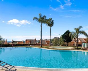 Piscina de Pis en venda en Marbella amb Aire condicionat, Terrassa i Traster
