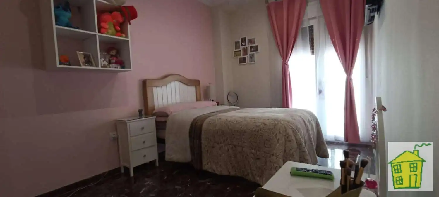 Adossat amb terrassa en venda a Andújar, imagen 12