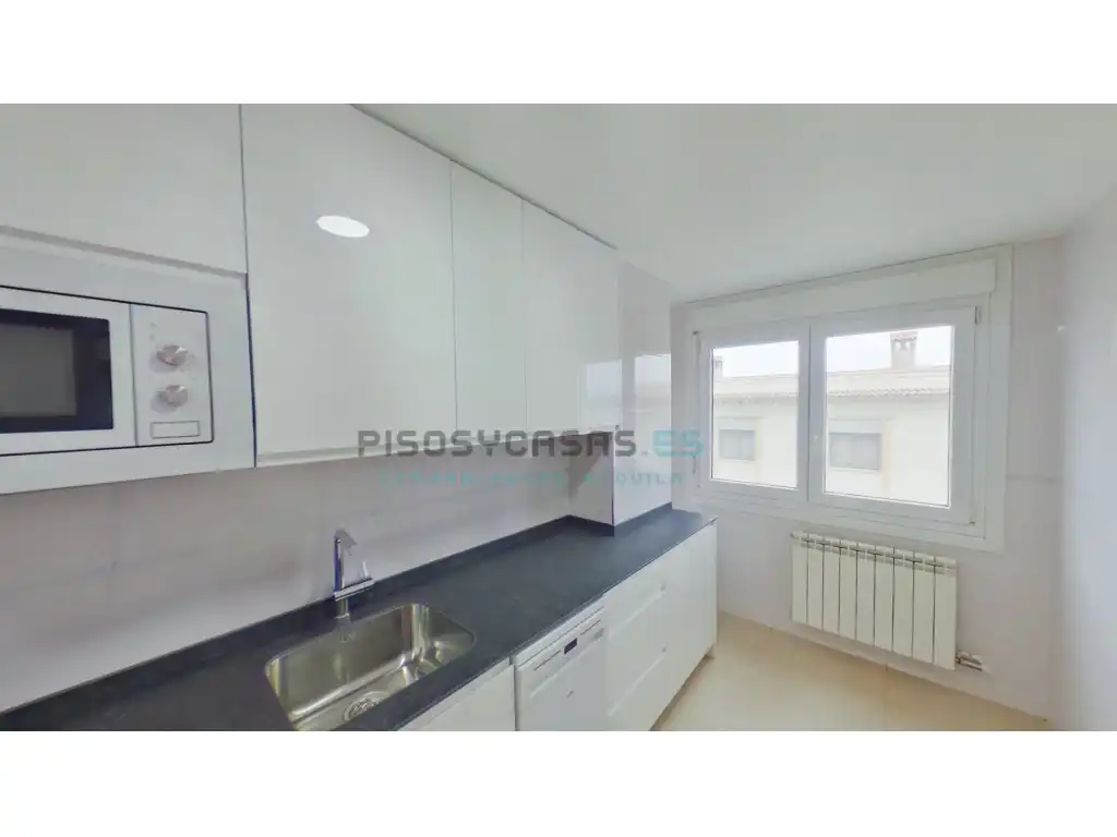Kitchen of Flat for sale in Tauste  with Air Conditioner, Oven and Washing machine