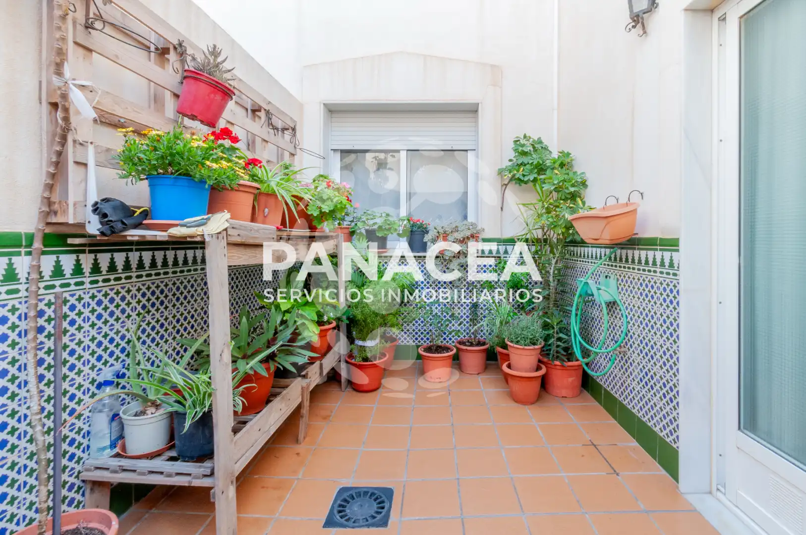 Balcony of Houses for sale in Roquetas de Mar  with Air Conditioner, Terrace and Furnished