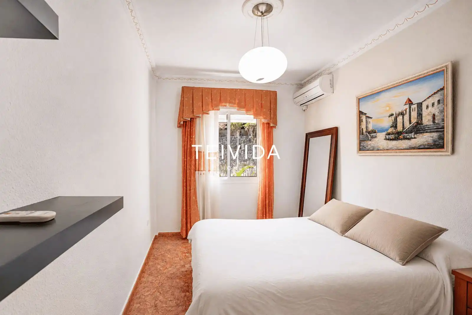 Dormitori de Casa adosada en venda en Adeje amb Aire condicionat, Jardí privat i Terrassa