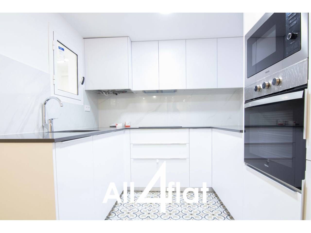 Cuina de Pis en venda en  Barcelona Capital amb Aire condicionat, Moblat i Alarma