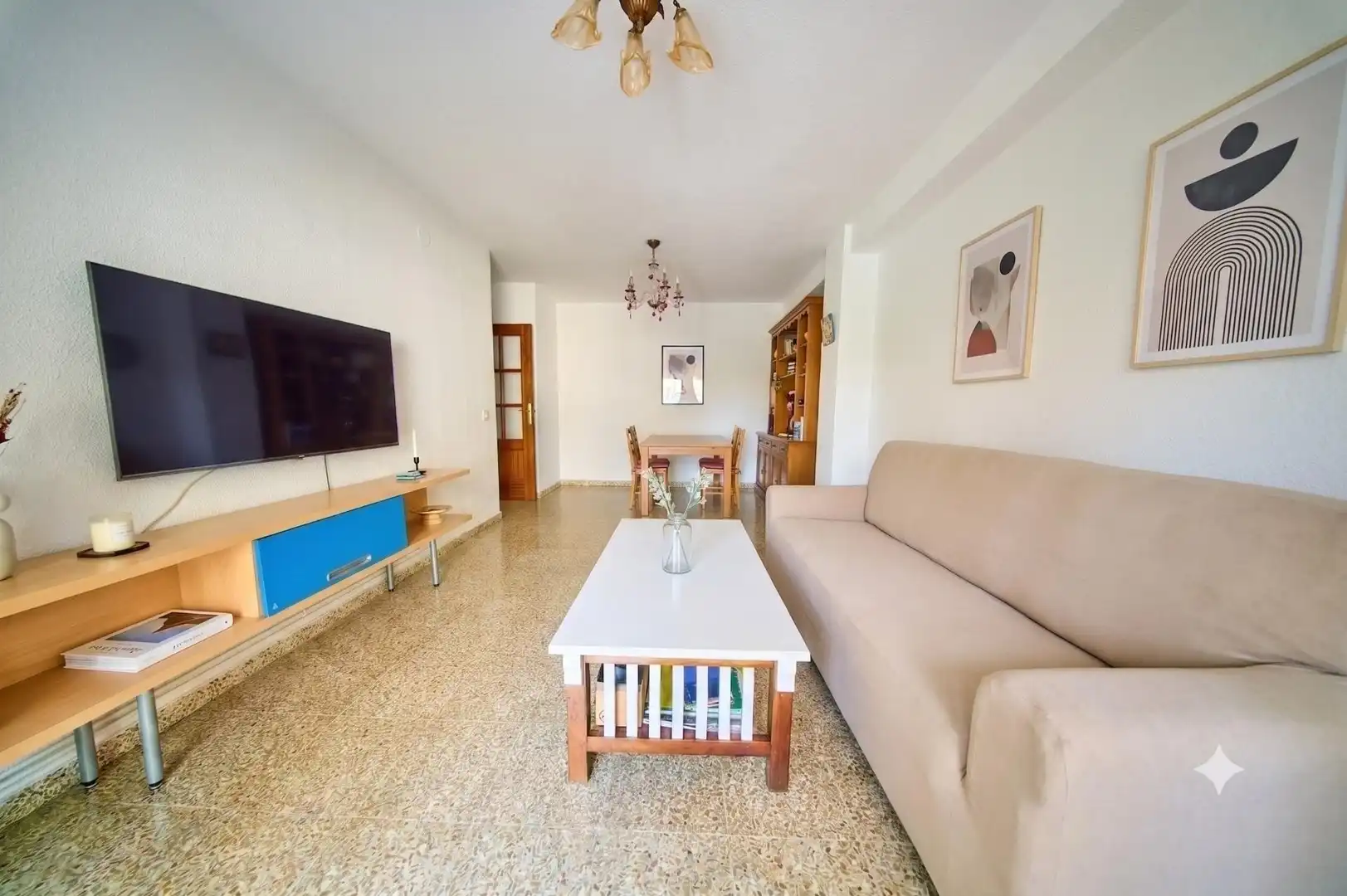Sala d'estar de Pis en venda en Granada amb Aire condicionat, Calefacció i Terrassa