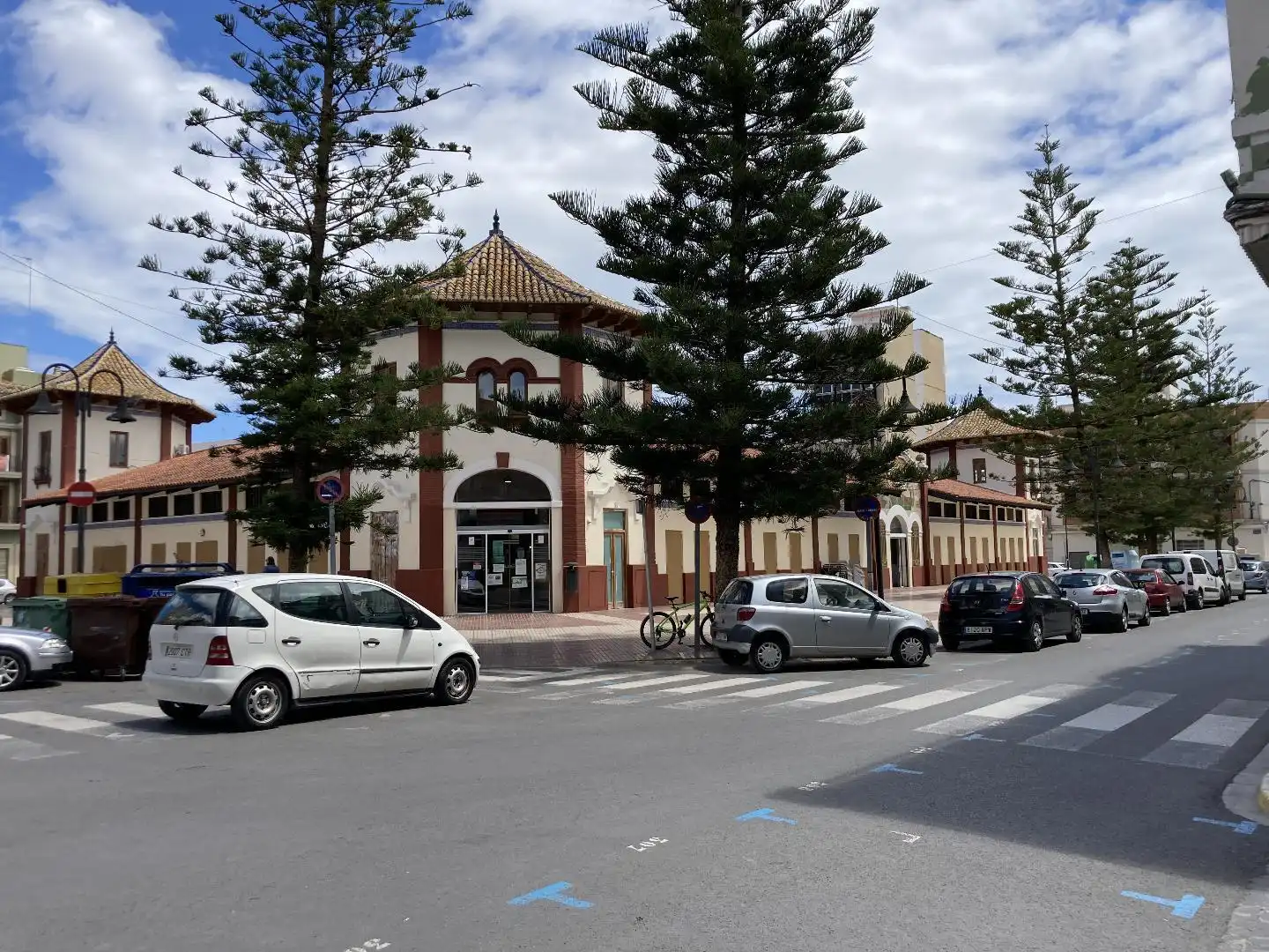 Vista exterior de Casa adosada en venda en Catarroja amb Terrassa