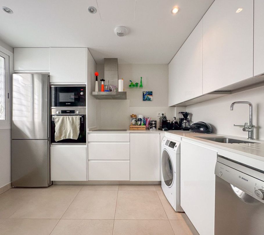 Cuina de Pis en venda en Fuengirola amb Terrassa, Moblat i Forn