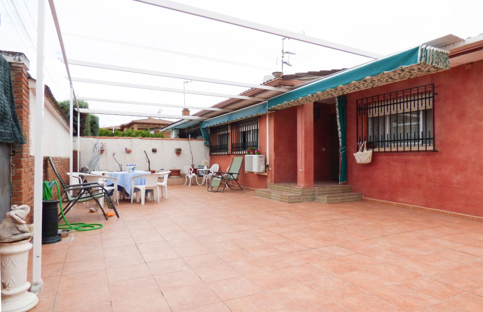 Terrace of Single-family semi-detached for sale in Villa del Prado  with Private garden, Terrace and Storage room