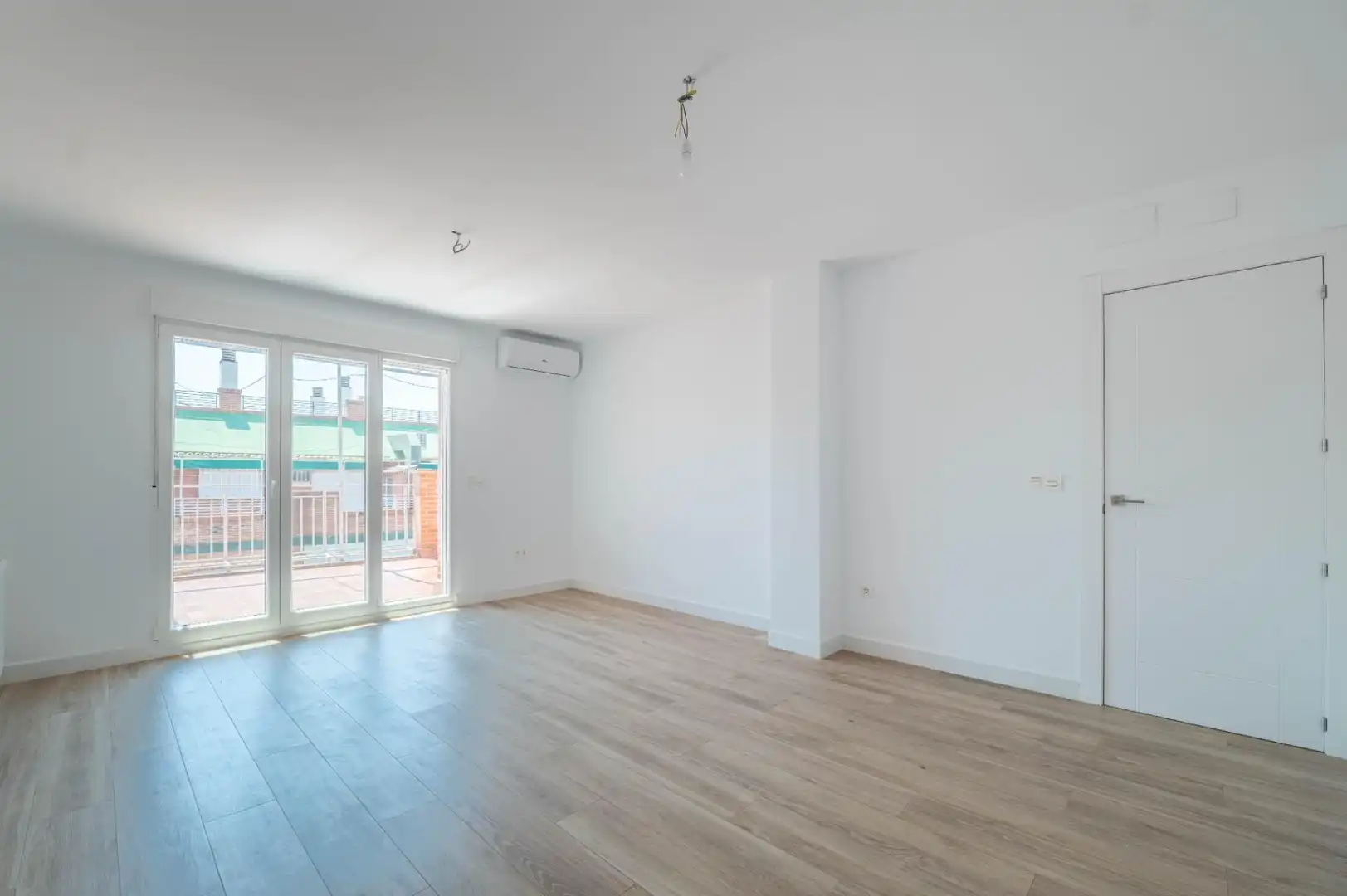 Sala de estar de Ático en venta en Granada con Aire acondicionado, Calefacción y Terraza