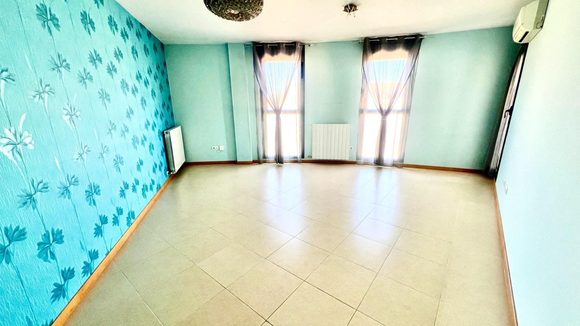 Living room of Flat for sale in Alfajarín  with Air Conditioner, Heating and Terrace