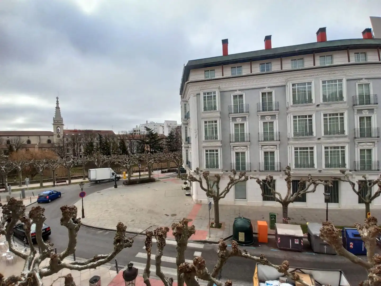Außenansicht von Wohnung zum Verkauf in Burgos mit Heizung und Parkett