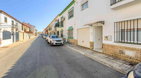 Foto 2 de Casa adosada en venda a Calle Garria, Umbrete, Sevilla