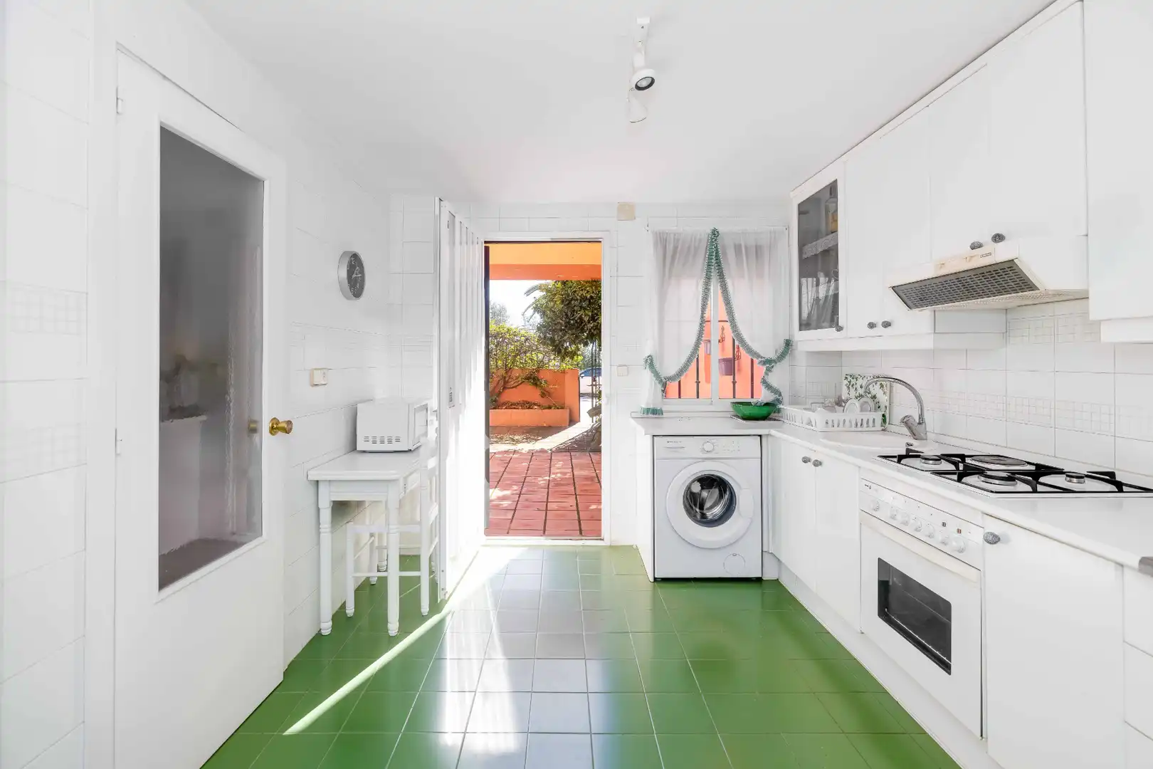 Cocina de Dúplex en venta en Marbella con Terraza, Alarma y Piscina comunitaria