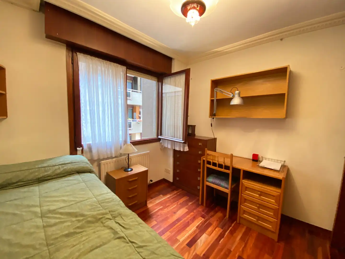 Bedroom of Flat for rent in Bilbao   with Heating, Terrace and Furnished