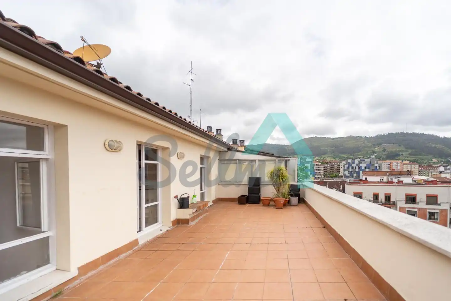 Terraza de Ático de alquiler en Oviedo  con Calefacción y Terraza